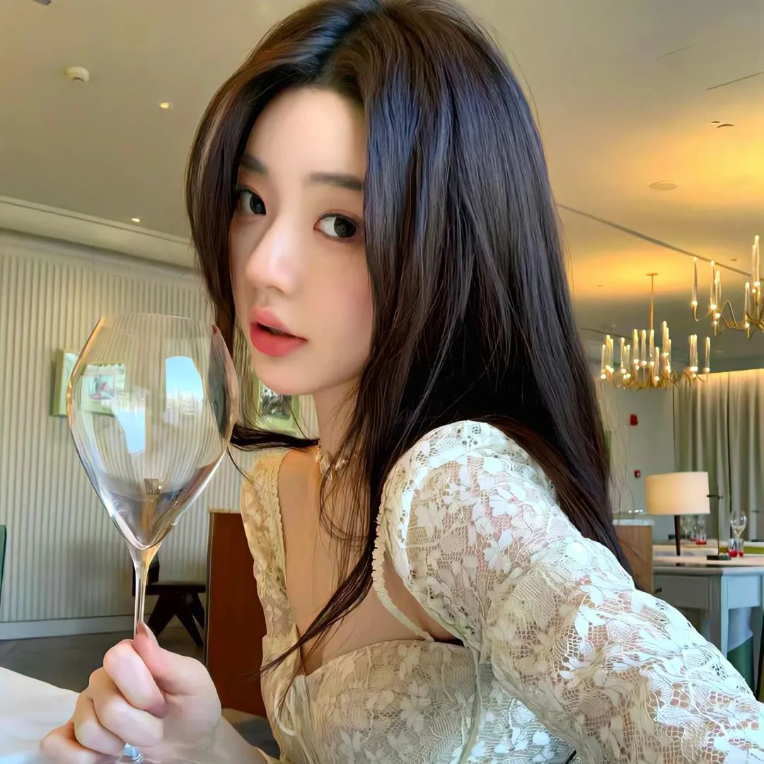 我靠吃饭拯救地球 动态漫画